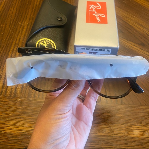 Women's Ray Ban Sunglasses RB4378 - Picture 11 of 11